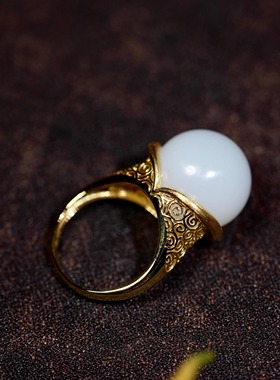 新疆和田白玉戒指18K金镶嵌15.5mm圆珠老料无结构女款指环