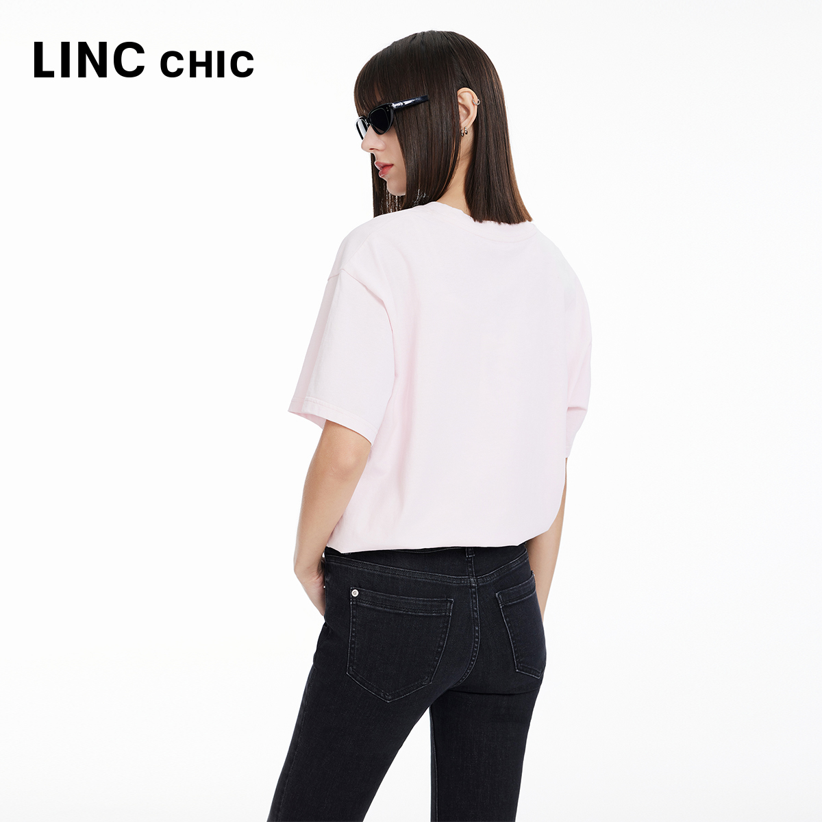 LINCCHIC金羽杰2024年春季新品圆领廓形印花大T恤女S241TS034Y - 图2