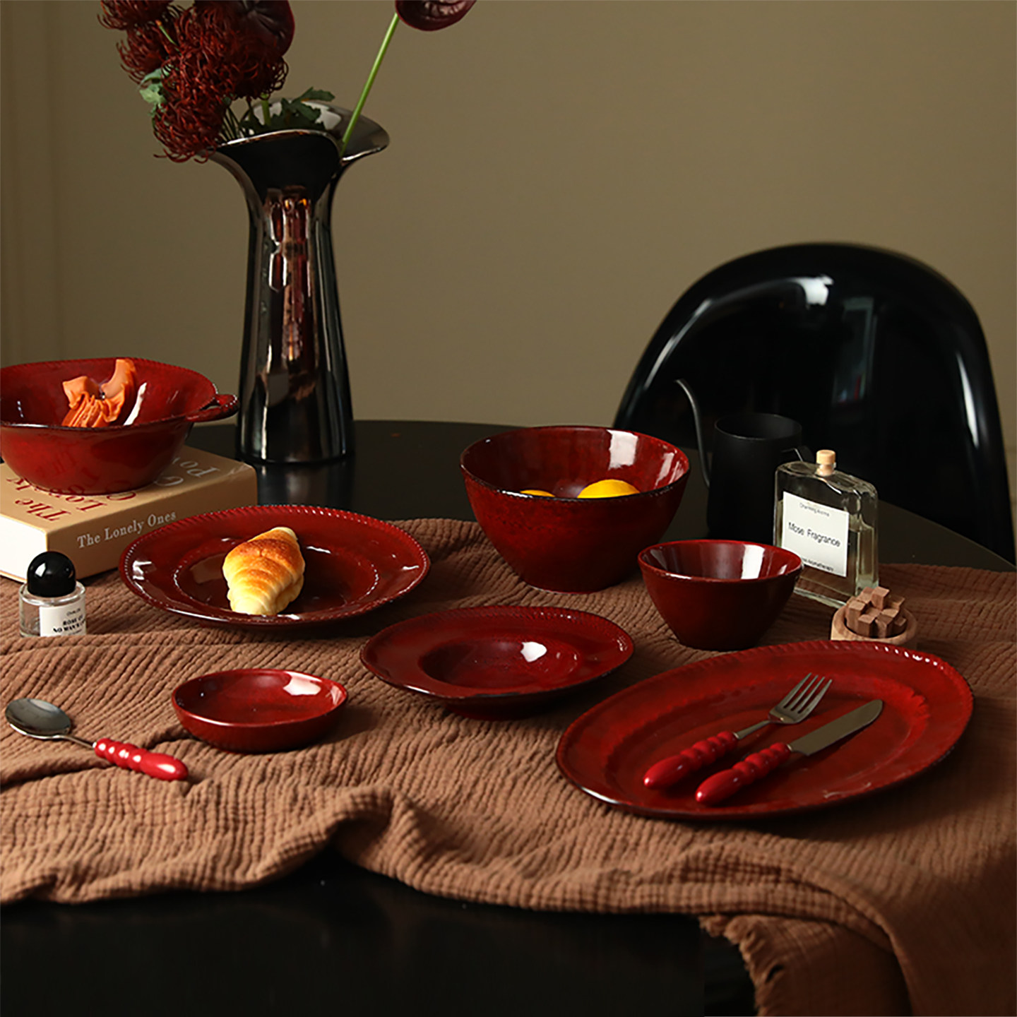 轻奢红色陶瓷碗家用2025新款高颜值餐具套装餐盘高级感新婚送礼物,淘宝优惠券,粉丝福利购,淘宝优惠卷