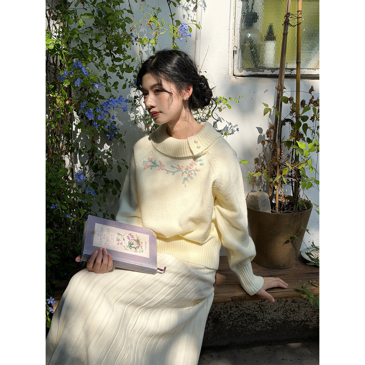 七与珍珠“街角的花”温柔杏色钩花翻领文艺插肩袖毛衣,淘宝优惠券,粉丝福利购,淘宝优惠卷