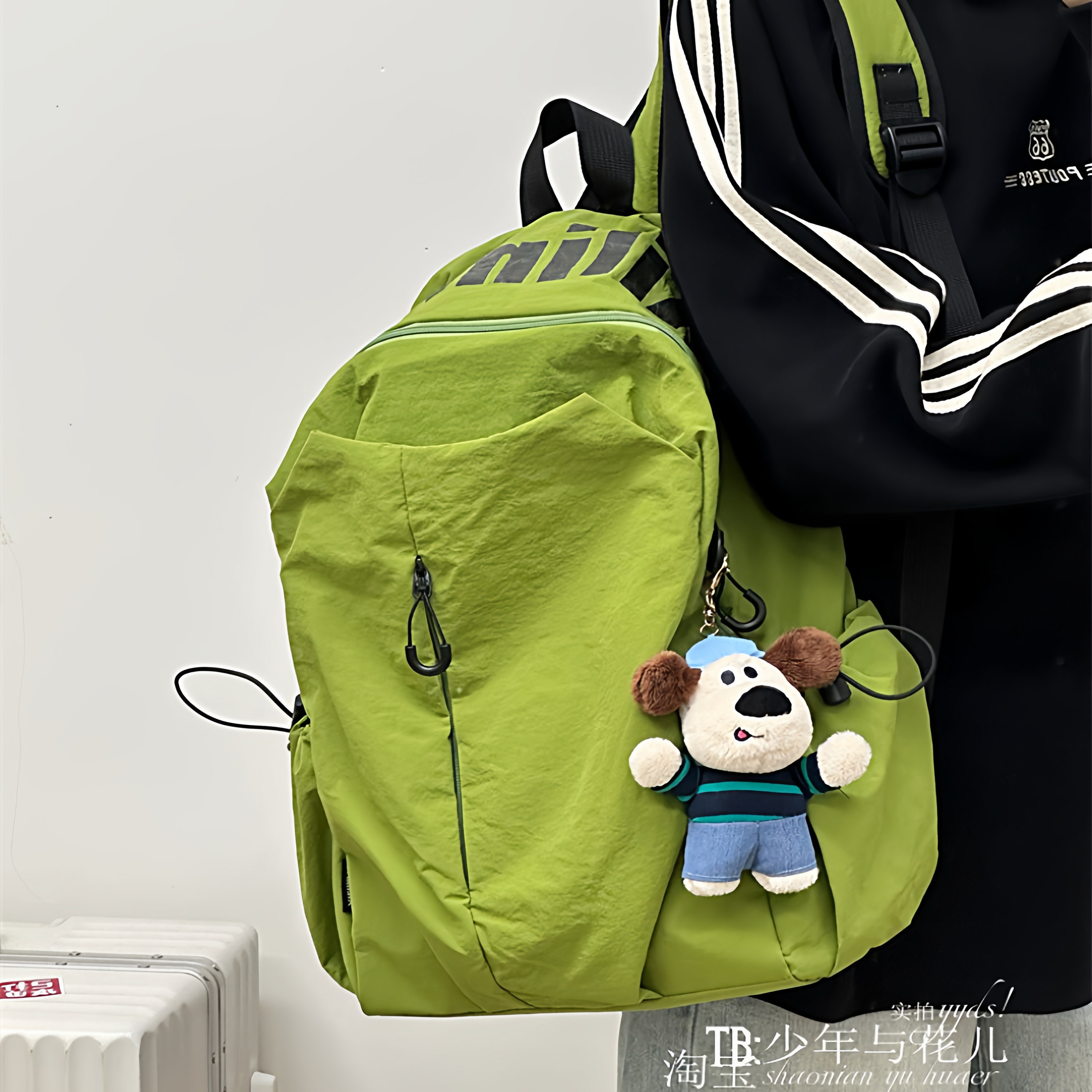 Japanese lightweight water-repellent schoolbag female junior high school large capacity high school college student backpack sports outdoor