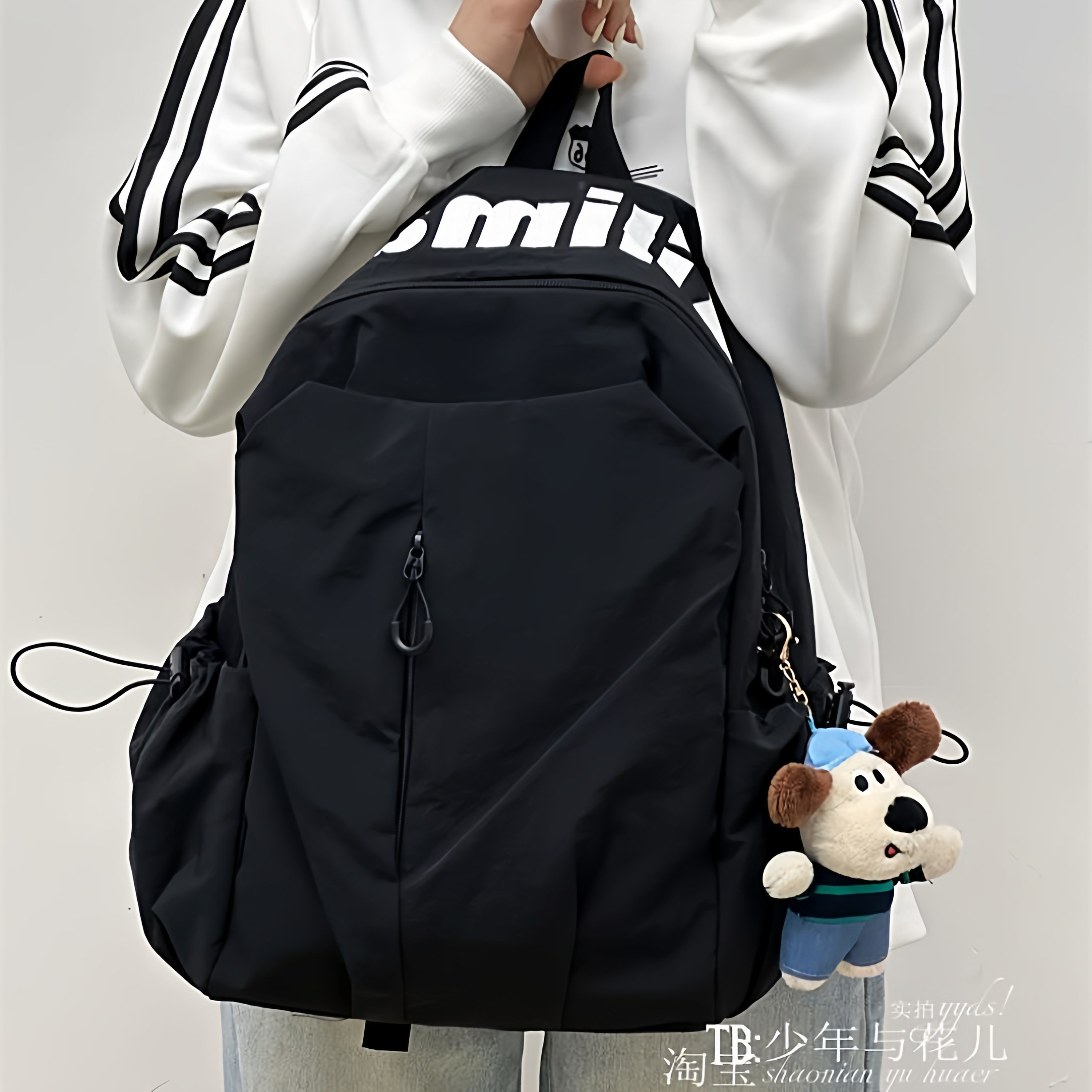 Japanese lightweight water-repellent schoolbag female junior high school large capacity high school college student backpack sports outdoor