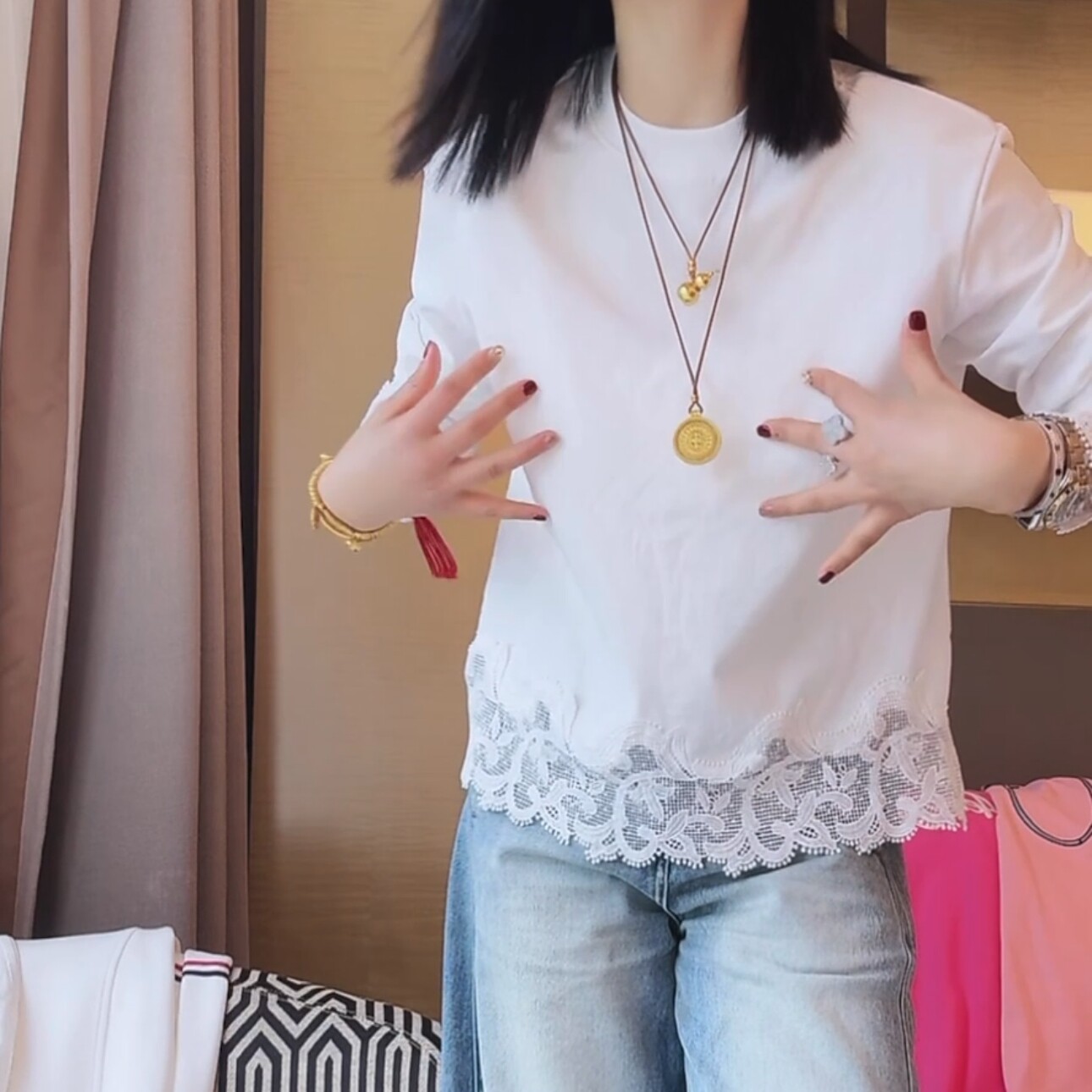 蕾丝拼接长袖T恤女2025年春季新款时尚休闲宽松百搭显瘦纯色上衣,淘宝优惠券,粉丝福利购,淘宝优惠卷