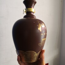 A collection of 1 5 liters in the collection of the Wine Cabinet Pendulum