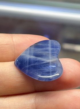 蓝宝石爱心形状心心相印心有灵犀天然无烧无注胶无填充原矿原色正