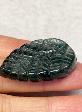 66.94ct天然蓝宝石树叶雕刻件挂坠22.3*35.7mm专柜正品保真有证书