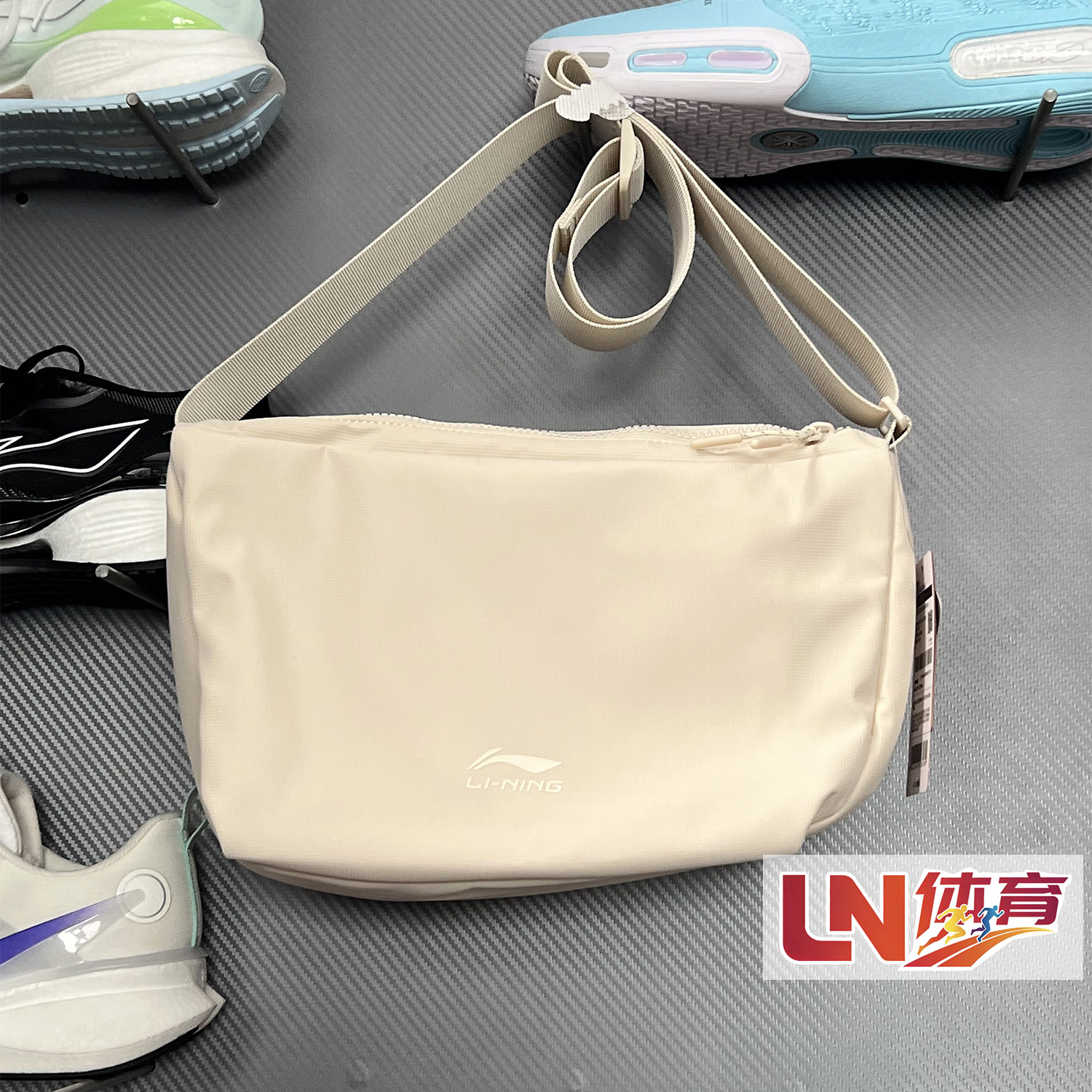 Li Ning Crossbody Bag 2026 Summer New Product Sports Lifestyle Series Women's Waterproof Crossbody Bag ABDW131