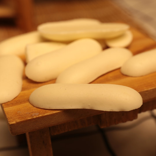 内蒙鲜烤鲜奶草原奶制品盒装原味烤奶皮休闲零食自然奶香酥脆好吃