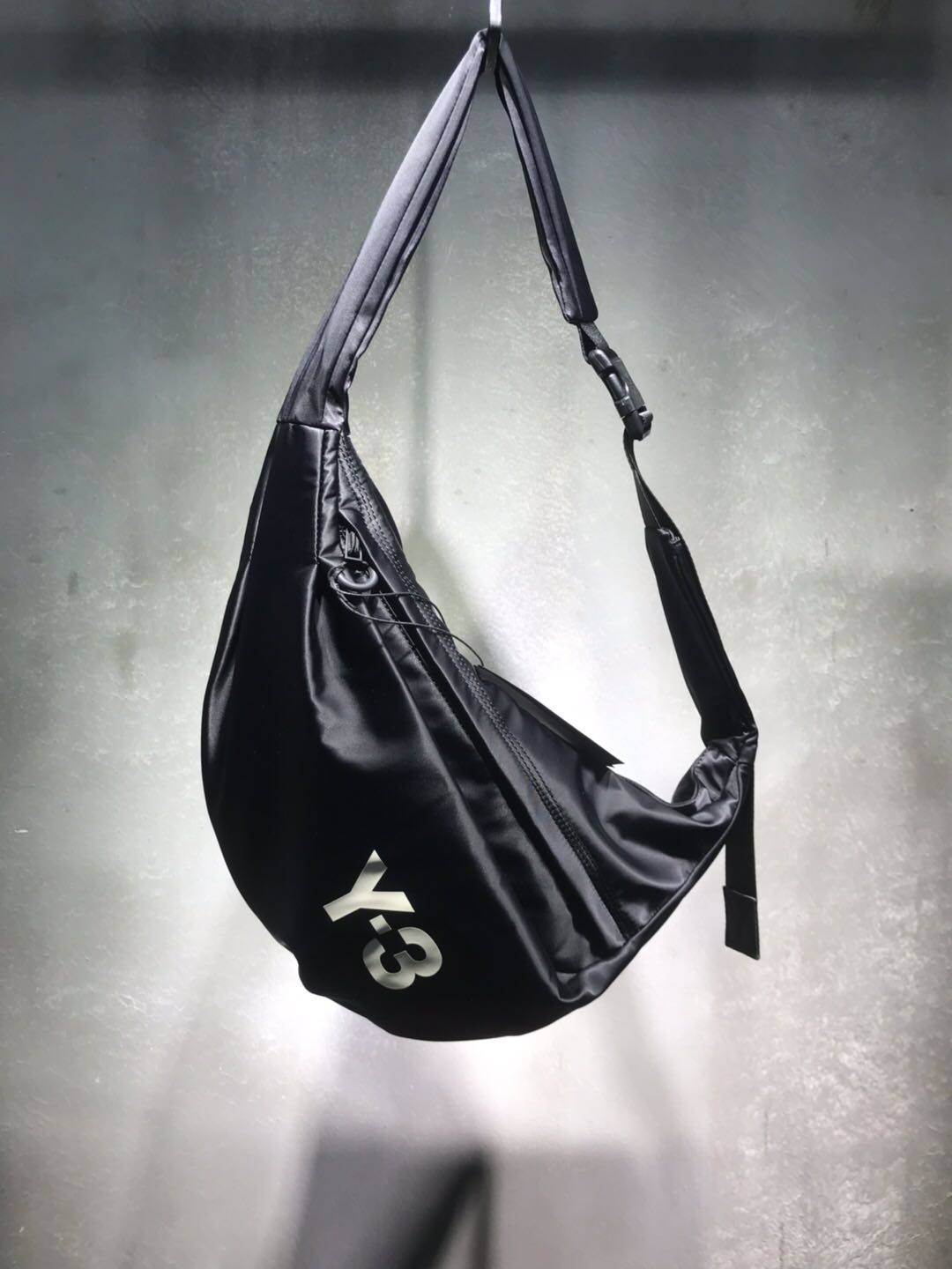2020ss暗黑系列y3斜挎包黑武士斜挎单肩包 黑武士斜挎包 大小号款