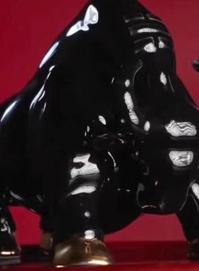 牛转乾坤摆件乾坤反转