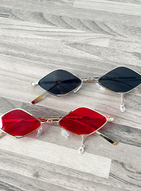 墨镜菱形吊坠红色个性风太阳镜