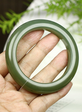 古晨和田玉湖水绿圆条手镯