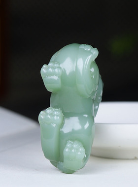 （古晨珠宝）俄罗斯和田玉粉青碧玉貔貅手把件手玩50g