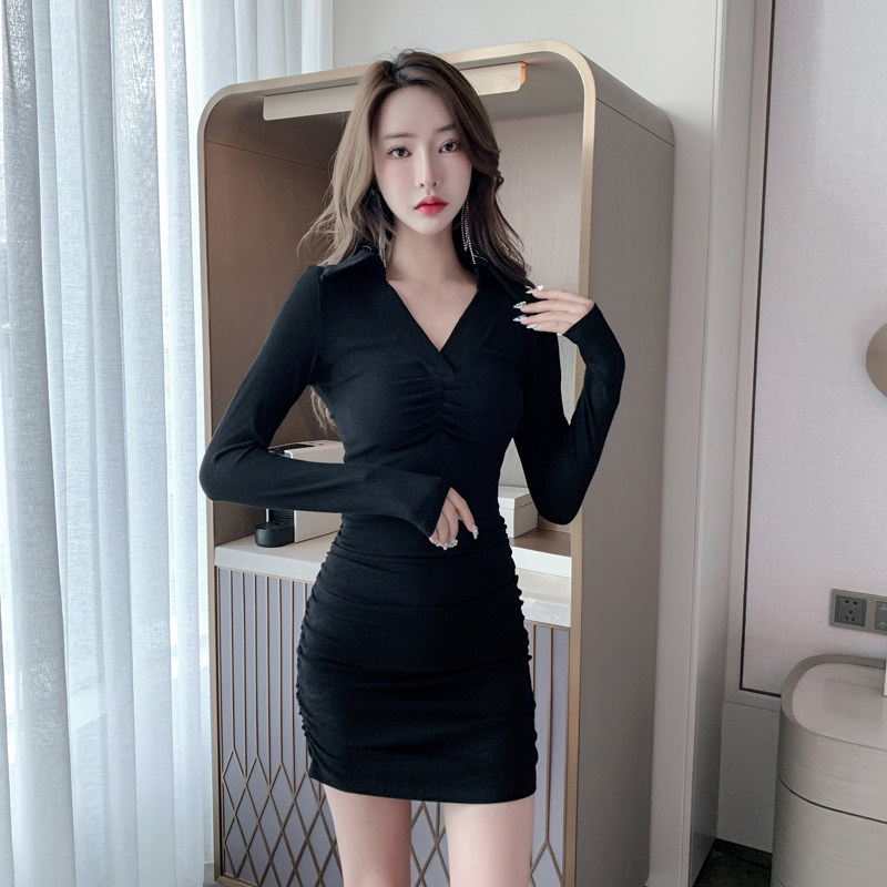 气质女神范御姐裙子春装女款显胸褶皱修身显瘦V领性感包臀连衣裙