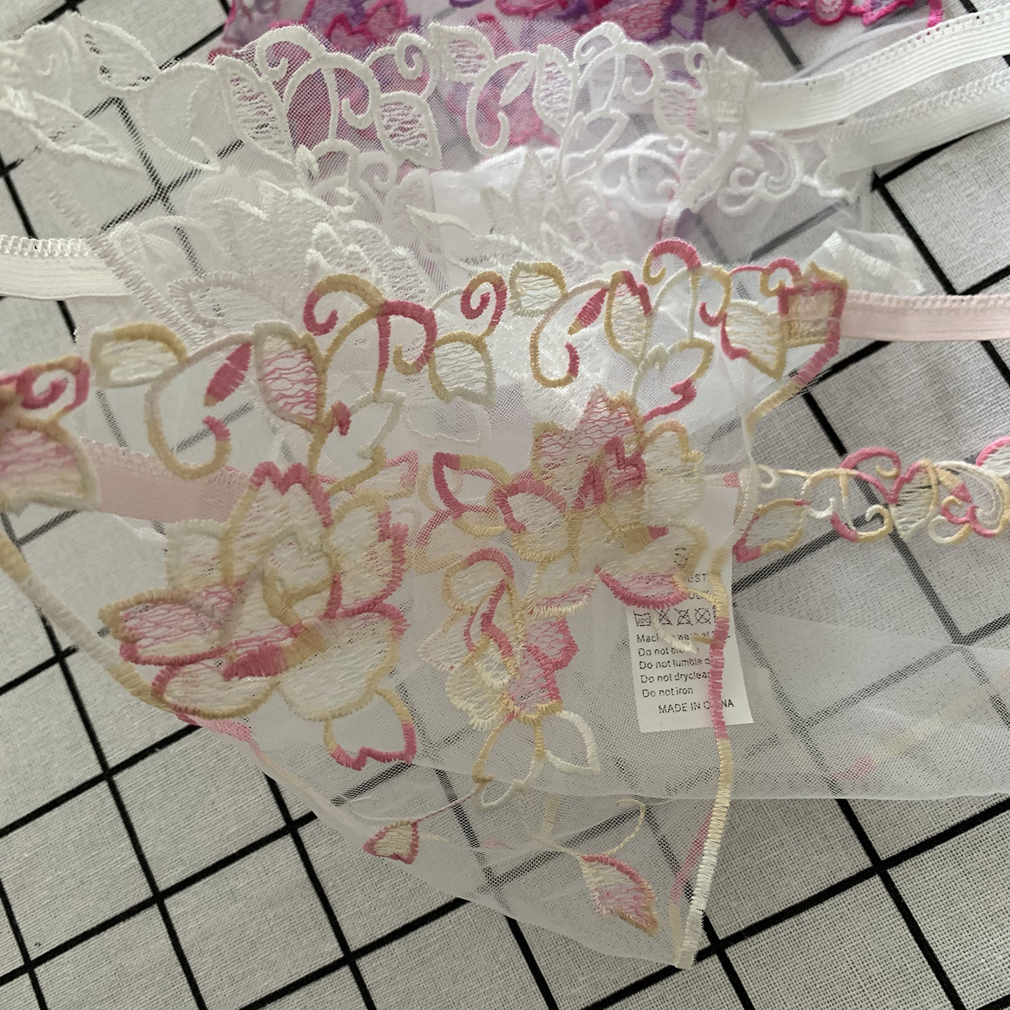 超透明女士刺绣内裤三角一根线火辣诱惑情侣欧美网纱蕾丝新款性感,淘宝优惠券,粉丝福利购,淘宝优惠卷