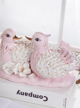 陶瓷鸳鸯戏水新婚结婚礼物家居卧室酒柜电视柜婚房布置装饰品摆件