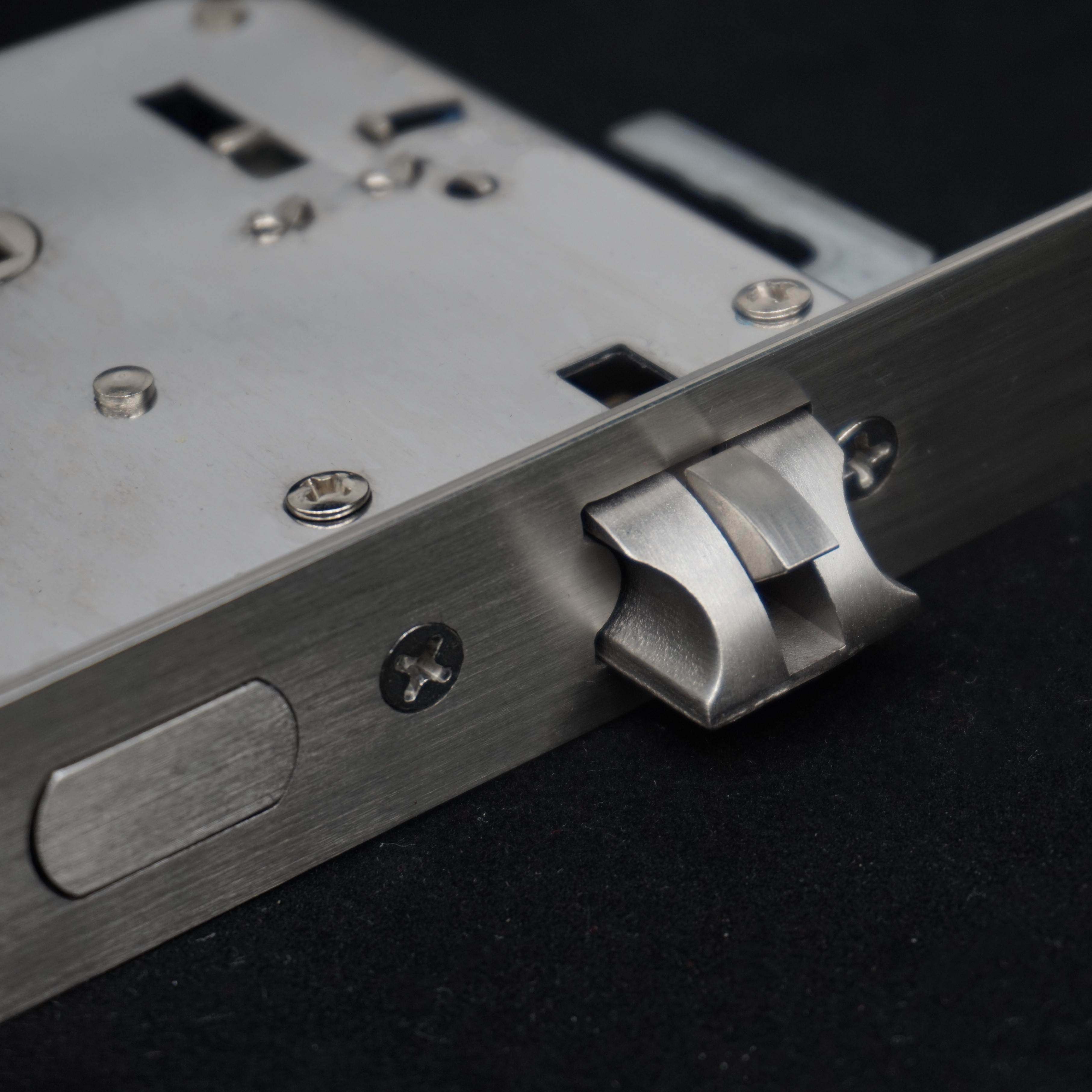 齿轮结构指纹锁双活双快智能锁专用塑防卡死锁体24*240方柱加长