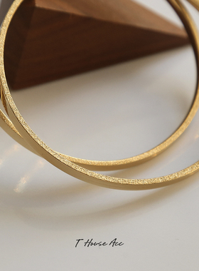 镀18K金不怕水高级感素圈手镯