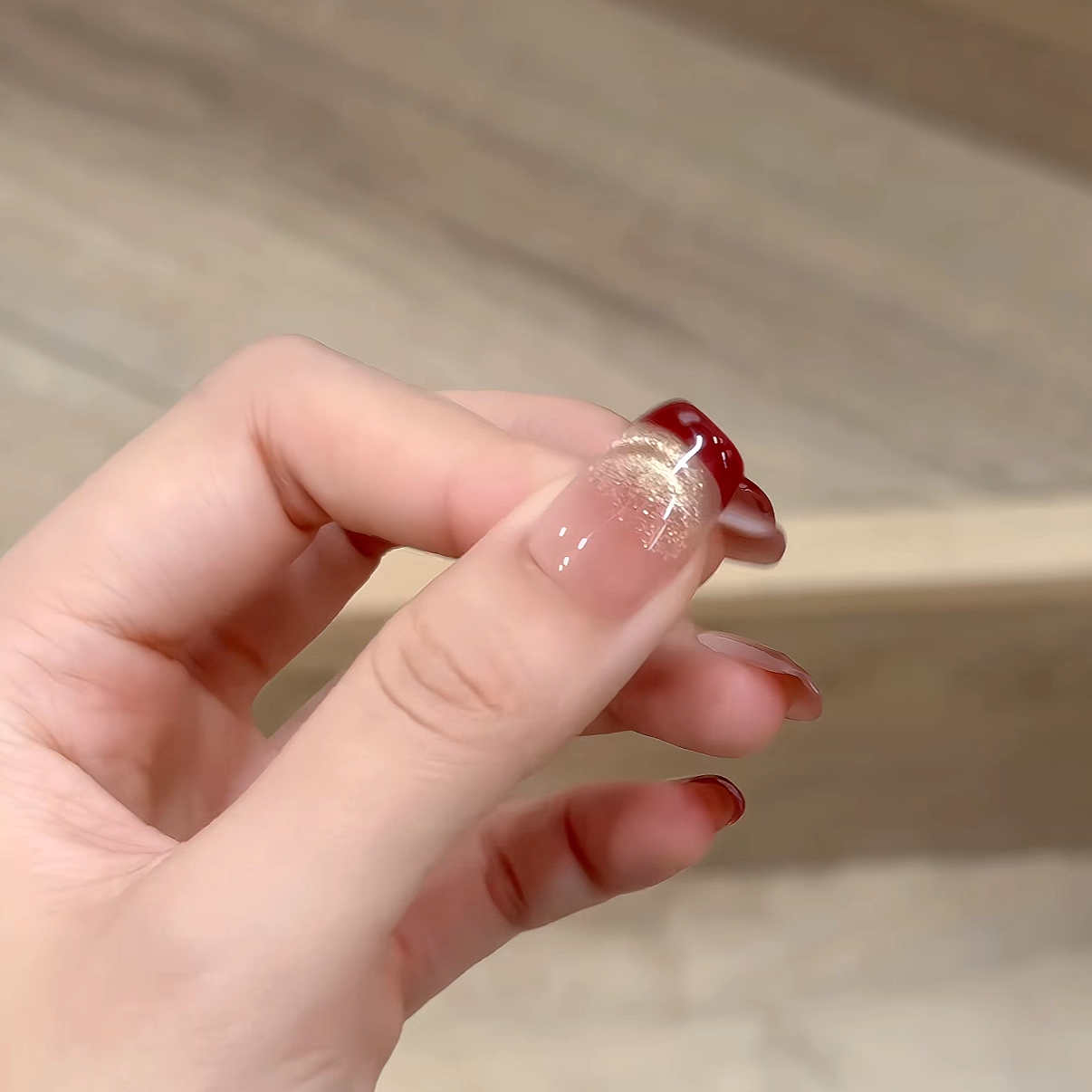 新年短款红色穿戴甲2025新款高级感裸色腮红渐变爱心猫眼美甲贴片,淘宝优惠券,粉丝福利购,淘宝优惠卷