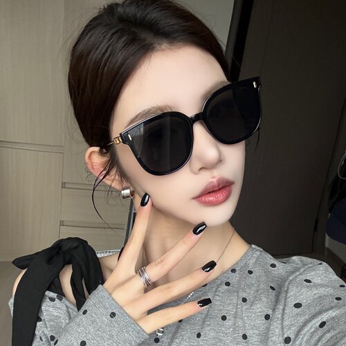 韩版潮方形金属腿高级感黑色墨镜女辣妹圆脸显瘦太阳眼镜防紫外线 - 图0
