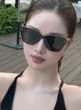 复古黑色奶茶腿猫眼墨镜一体式