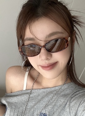 复古金属腿老钱风豹纹太阳眼镜女