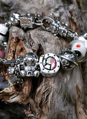 毕亨特三文鱼寿司小宇宙手链