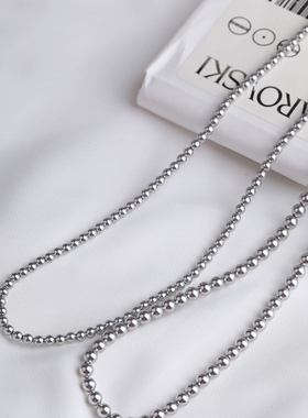 小众冷灰调秋季搭配气质珍珠项链