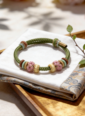 显白绿色手工编织绳转运珠手绳