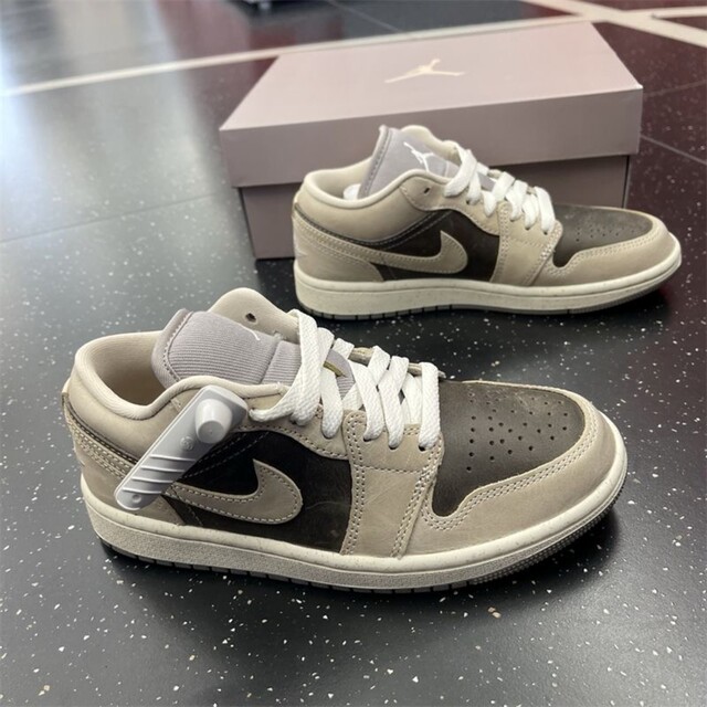 Nike AJ1 ເກີບບ້ວງສີນ້ໍາຕານຕ່ໍາສຸດສໍາລັບຜູ້ຊາຍແລະແມ່ຍິງ