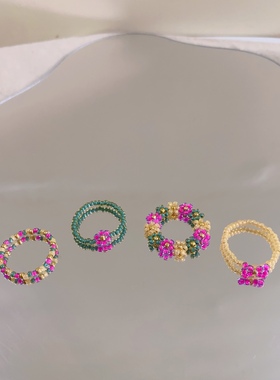 HUYA手作弗洛伊德玫瑰串珠戒指火龙果色玫红艳丽配色原创设计戒指