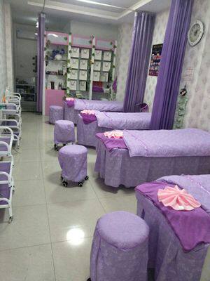 Four-piece set of European-style special massage and beauty bedspreads