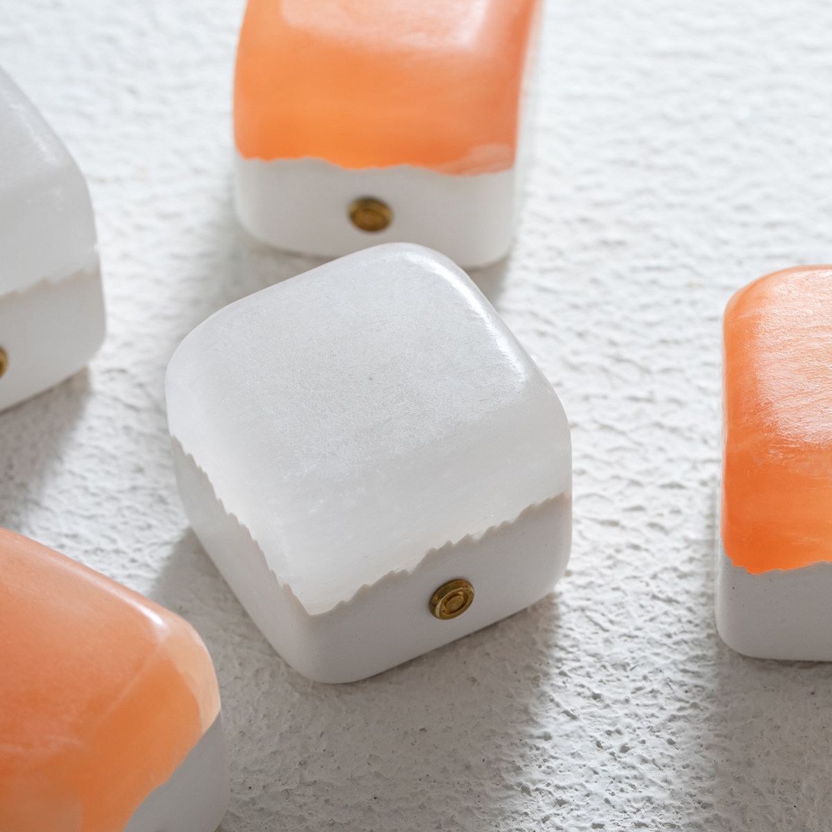 【好物体验专享】心动的信号8同款礼物方益炯 元渡半糖矿石小夜灯 - 图3