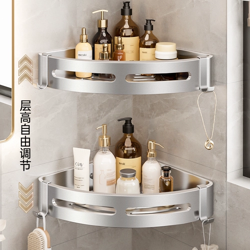 Угол ванной комнаты в ванной комнате не может ударить туалет, полки, туалет до угла туалета