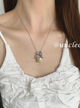 重工设计感花朵锁包吊坠项链女款
