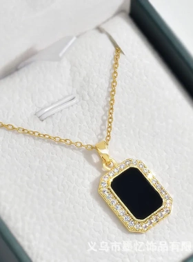 钛钢小方块项链女INS欧美轻奢简约金色锁骨链不掉色黑色微镶吊坠