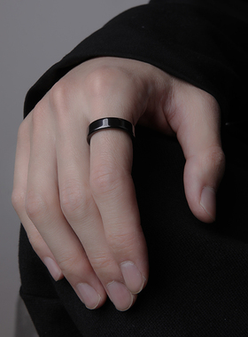 男生陶瓷简约情侣对戒黑色