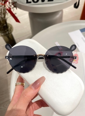 儿童高品质墨镜UV400阻隔紫外线