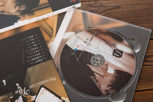 海蝶正版 Vae许嵩专辑 许嵩：自定义 CD+歌词本 海蝶首版 - 图3