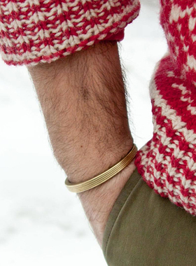 瑞典主义风条纹钛钢情侣街拍手环