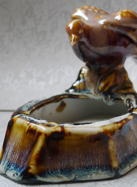 釉变 【 鹰 】 烟灰缸 摆件 淄博 美陶 博山 老陶瓷 动物 鸟 稀少