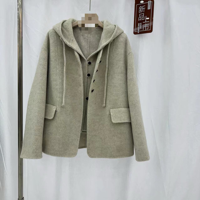 2025 new autumn and winter Korean style college style hooded vest two-piece cashmere coat short wool coat for women