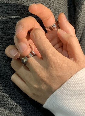 日本原宿风镶金珠戒指钛钢潮牌