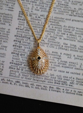 A·S 原创设计暗黑风复古十字架镶嵌美式中古毛衣项链精致饰品