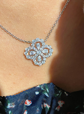 超闪的莫桑钻石花朵项链