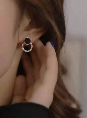 Women's earrings Asymmetrical Round Hollow Round Black Stud