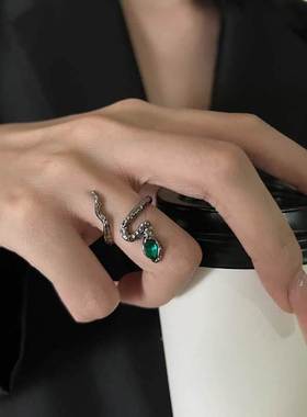 Luxury Sliver Color Crystal Snake Shape Ring for Women Girl