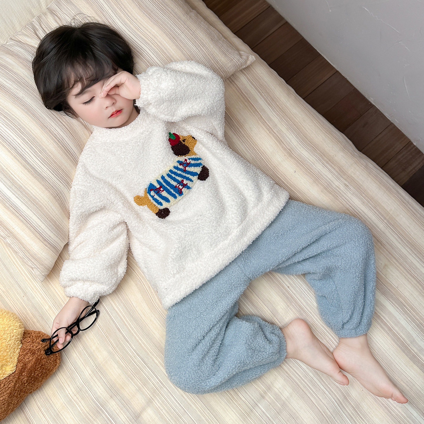 男宝宝家居服珊瑚绒儿童睡衣男童2025新款冬加厚男孩分体卡通冬装,淘宝优惠券,粉丝福利购,淘宝优惠卷