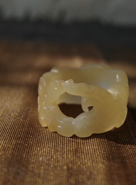 【谢钰儿】新疆和田玉且末金山老矿糖白羊脂玉仿古龙玉戒指17