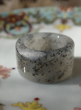 【谢钰儿】新疆和田玉籽料青花点墨直切指环扳指戒指18